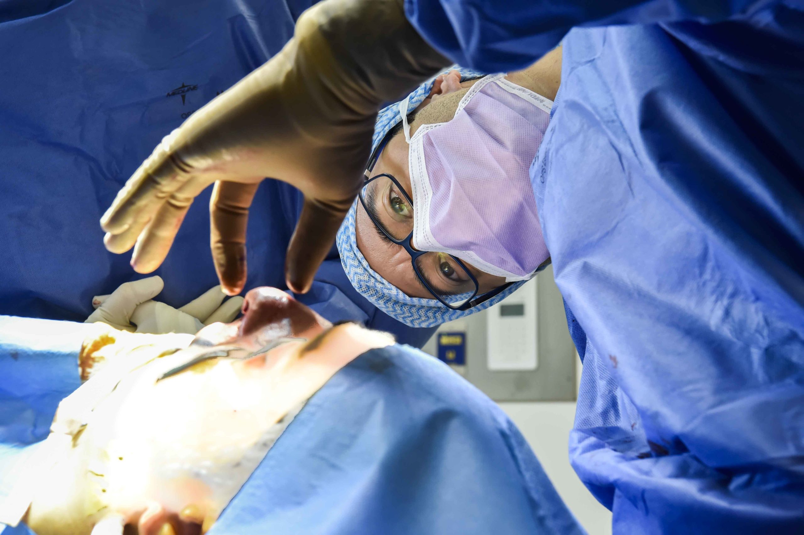 Opération de chirurgie orale au CHSF