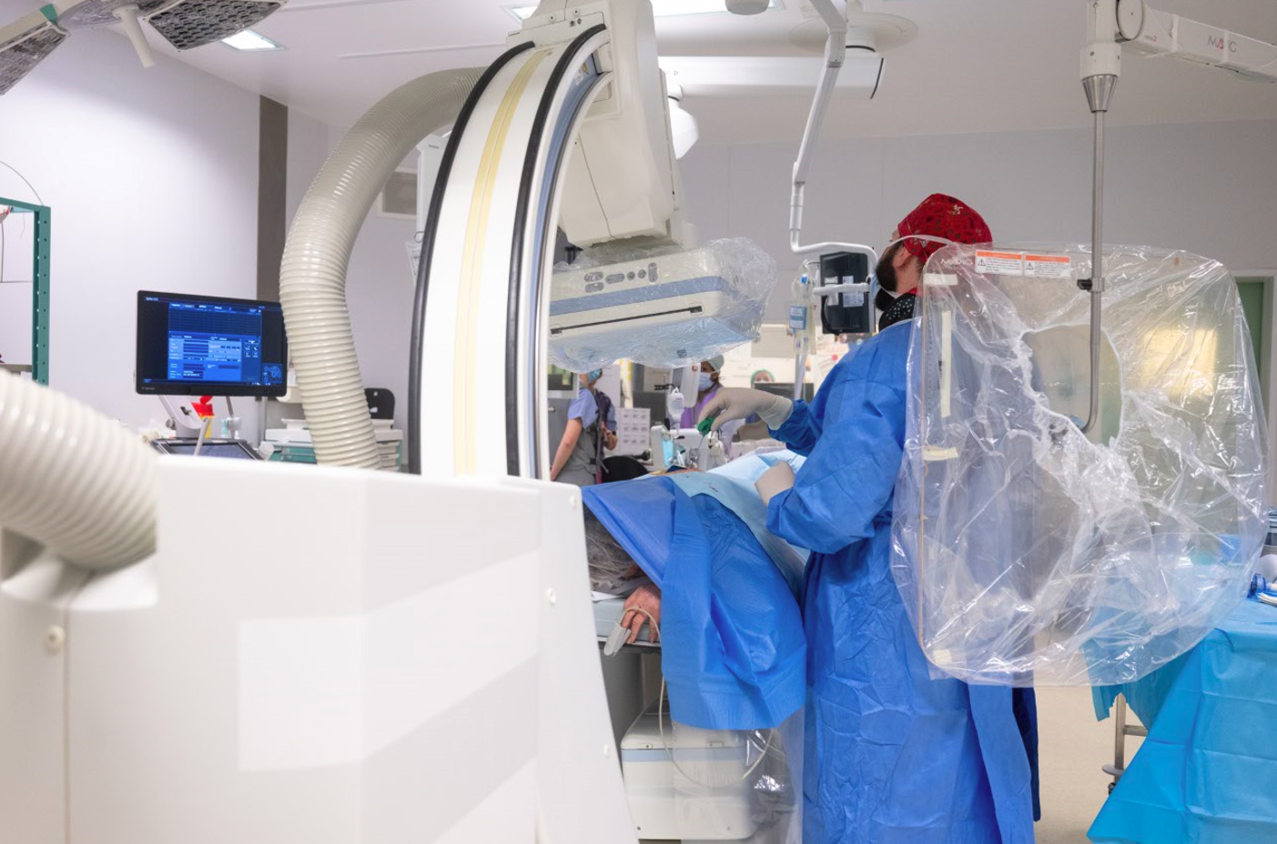 Opération chirurgicale sous radiologie interventionnelle au CHSF