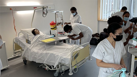 Formation au travail d'infirmier(e) au CHSF